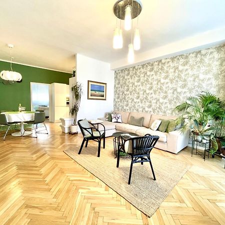Mint Pearl Apartment 3 Rooms 2 Bathrooms At Kalvin Square Budapeşte Dış mekan fotoğraf