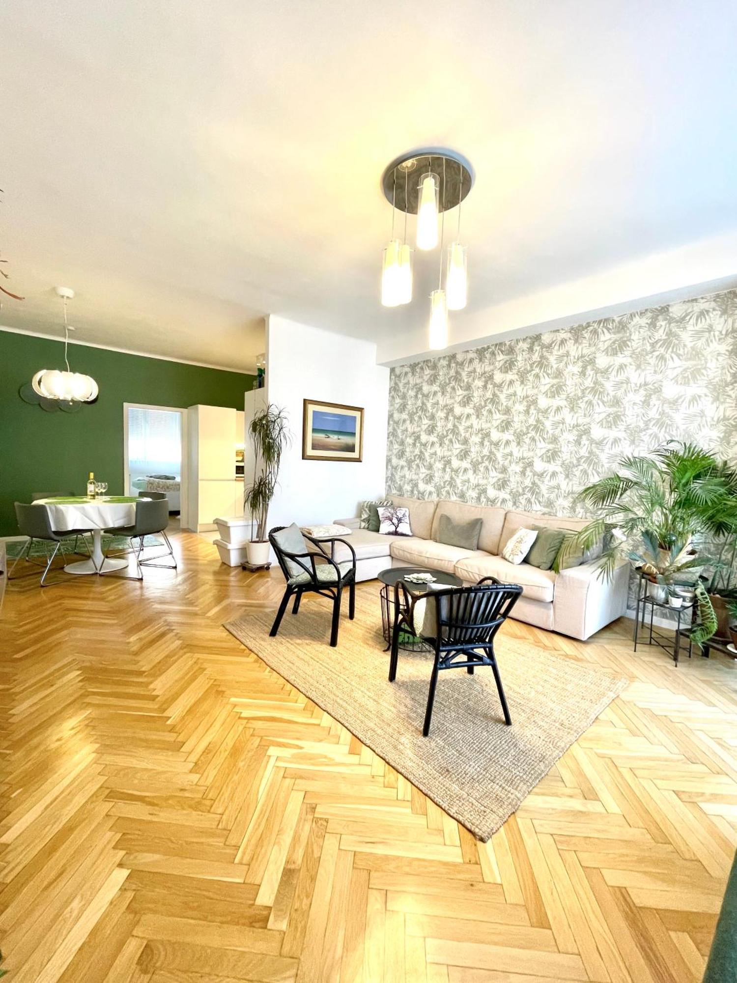 Mint Pearl Apartment 3 Rooms 2 Bathrooms At Kalvin Square Budapeşte Dış mekan fotoğraf